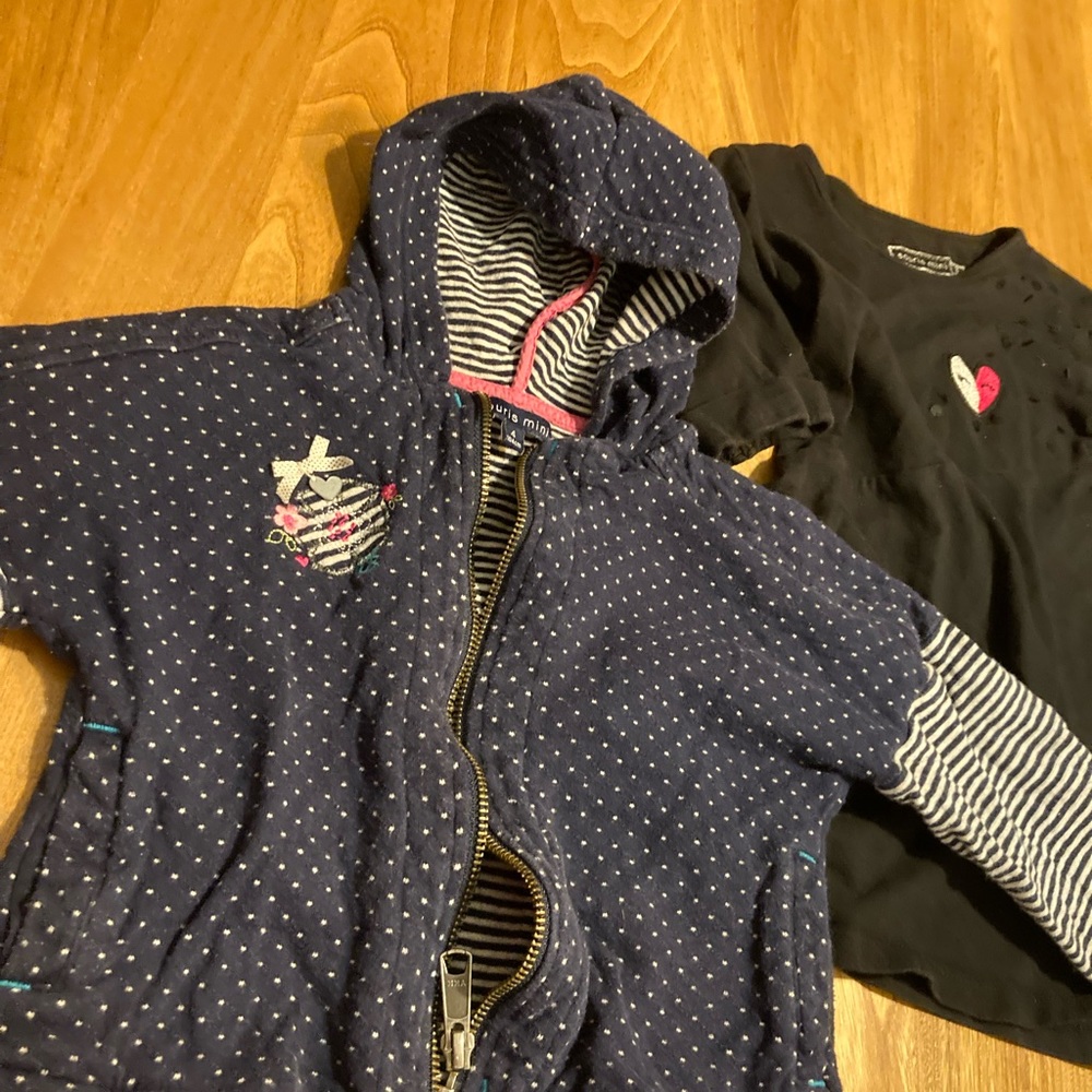 Black dress Souris mini 3T and vest 4T but very small-fits a 2-3T